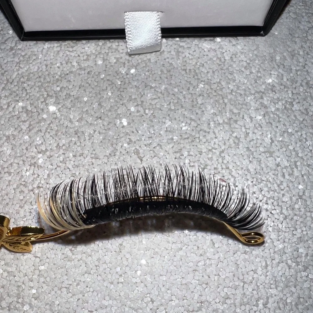 Faux mink eyelashes “creamsicle” - Picture 6 of 9